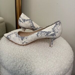 NEW Cole Haan Vesta White and Gray Snakeskin pointy toe heels